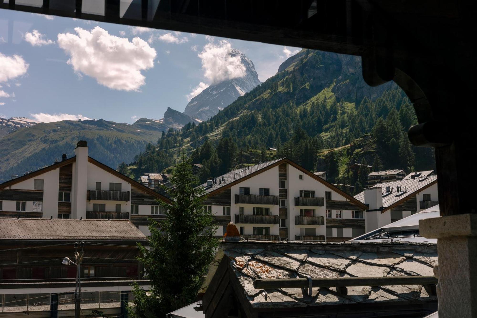 Schloss Zermatt - Cbd & Adaptogenic Spa And Sport Hotel Exterior foto