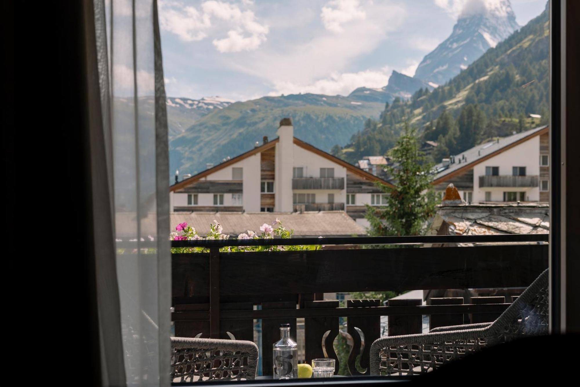 Schloss Zermatt - Cbd & Adaptogenic Spa And Sport Hotel Exterior foto